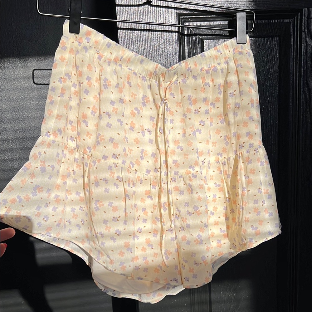 Sabo Skirt Short Set Light Yellow - Size Medium - Picture 3 of 9
